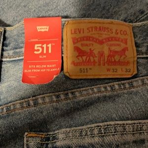 Levi’s 511 slim distressed
